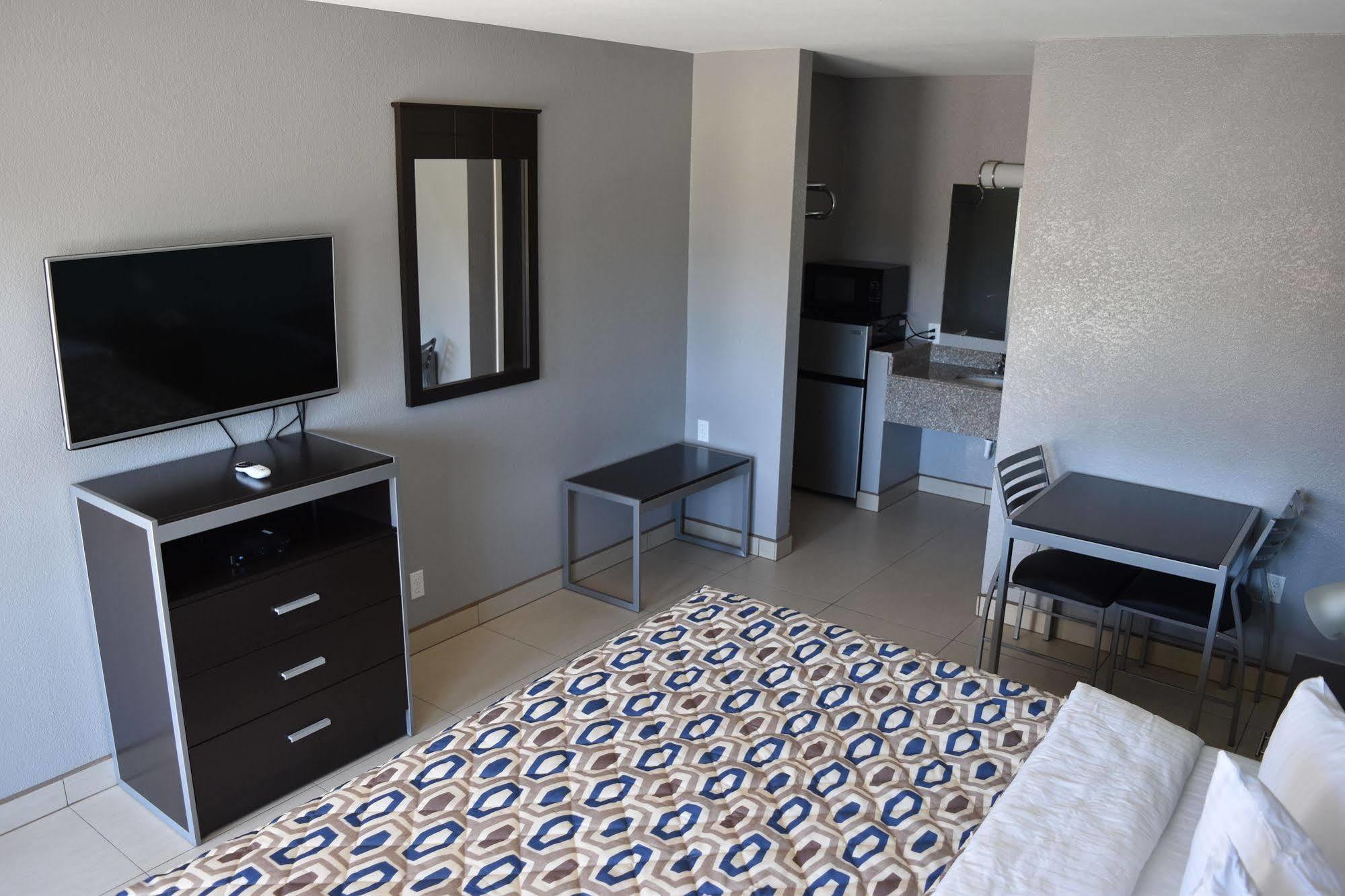 Woodfield Inn And Suites Yoakum Ngoại thất bức ảnh