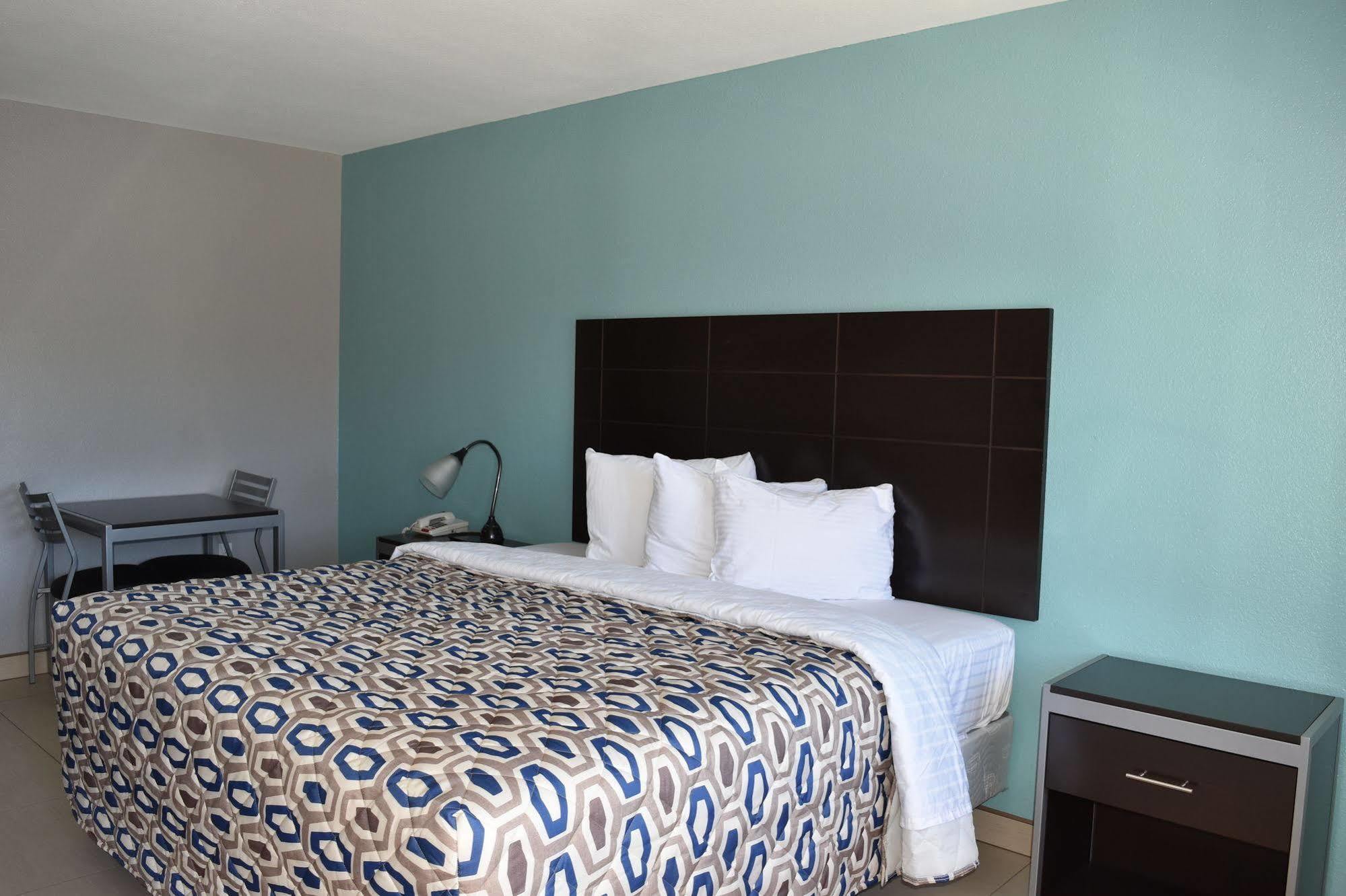 Woodfield Inn And Suites Yoakum Ngoại thất bức ảnh